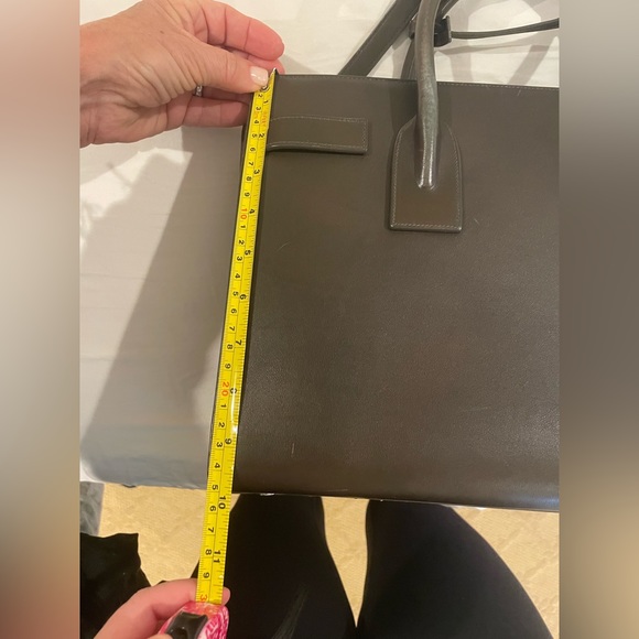 Saint Laurent Sac De Jour Leather tote - Picture 15 of 16